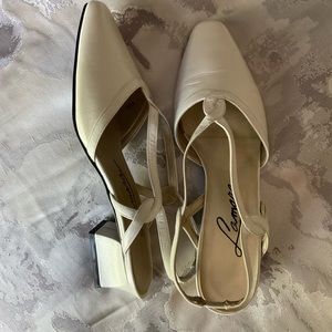 Lamara dress sandal. NWOT.